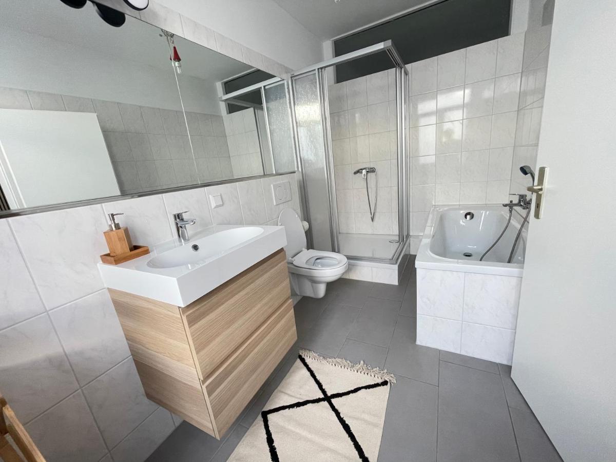 150Qm - 5 Rooms - Free Parking - Mallibase Apartments Hannover Exterior photo