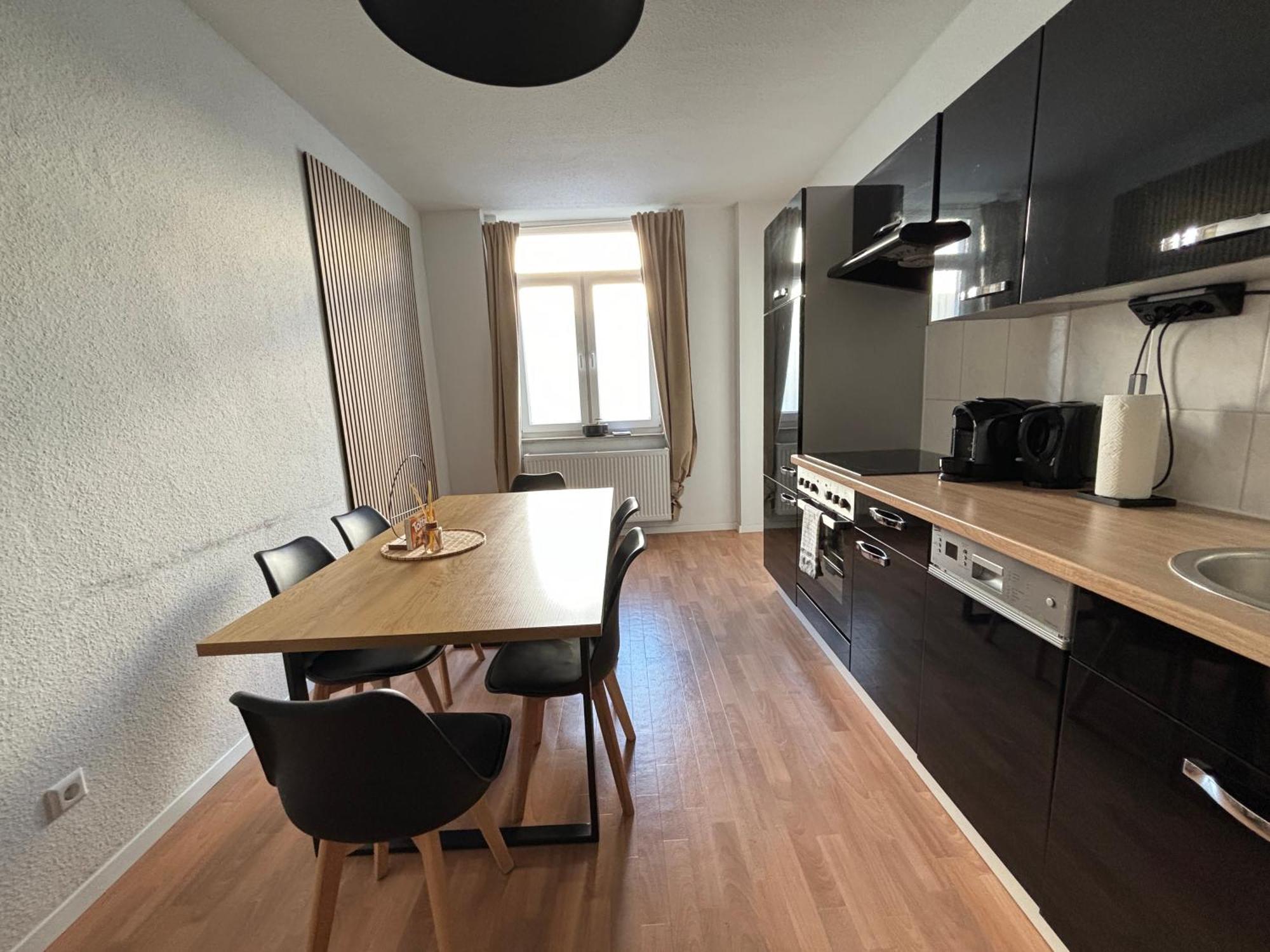 150Qm - 5 Rooms - Free Parking - Mallibase Apartments Hannover Exterior photo